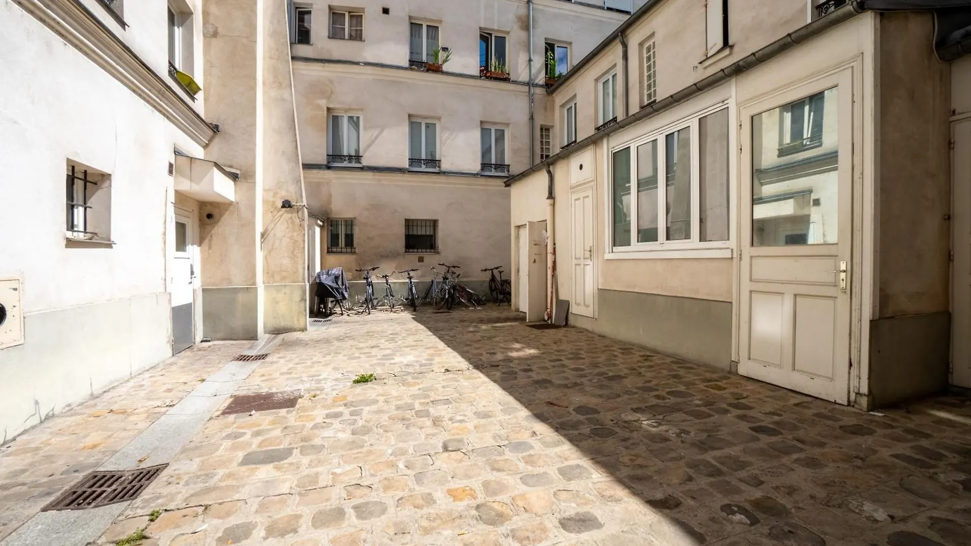 Stylish Duplex 4P - Bastille/Gare De Lyon Париж Апартаменты